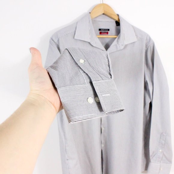 Van Heusen Long Sleeved Dress Shirt - Picture 4 of 4